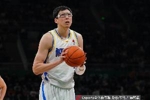 媒体人:周琦建议教练组让双小外在场 他有点“场上教练”的感觉