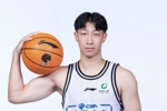 广州男篮为状元宋昕澔完成注册 双方签下为期3年新秀合同