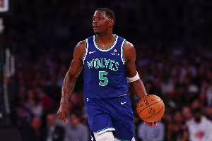 解说：只要全员百分之百健康归来 森林狼依然极具争冠竞争力